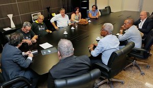 Presidente do TJ volta a se reunir com moradores do Pinheiro