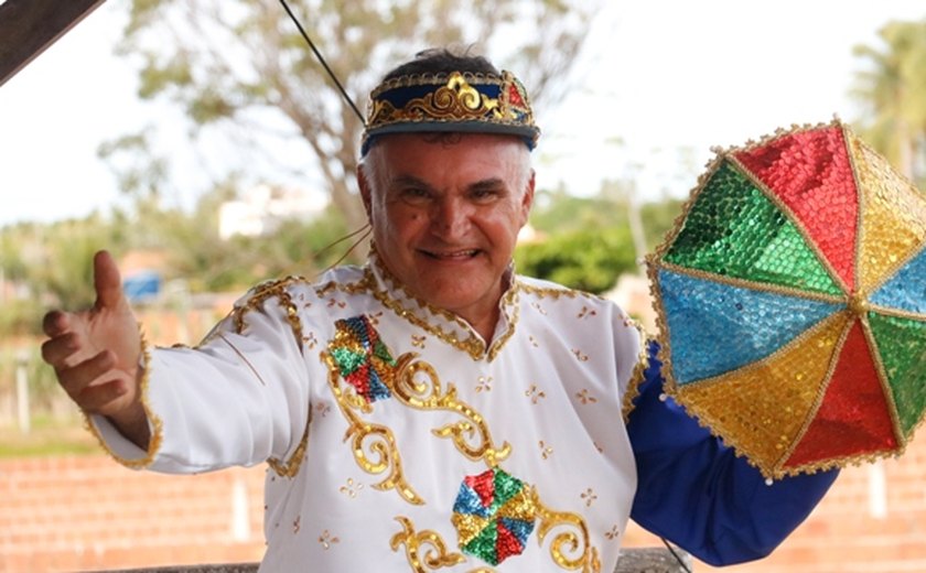 Carnavalesco fala da importância da festa para cultura e economia