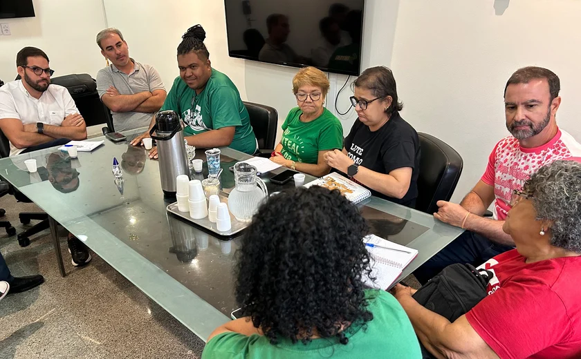 Maceió: Sinteal e categoria recebem novo secretário com ato público na Semed