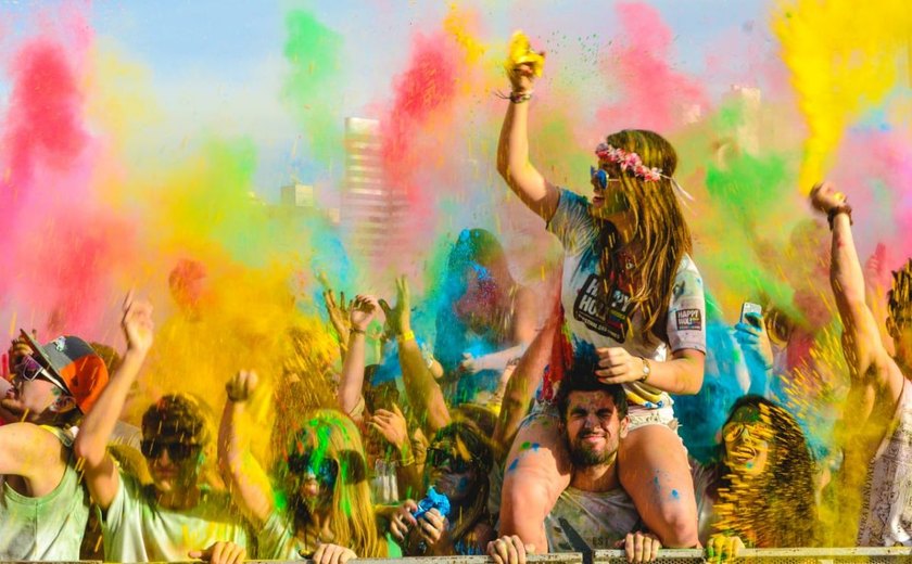 Happy Holi Maceió está marcada para o dia 12 de outubro e traz promoção especial