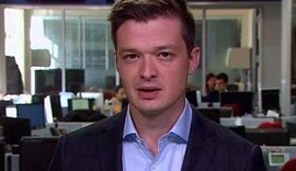Após polêmica com namorado, jornalista pode ser demitido da Globo