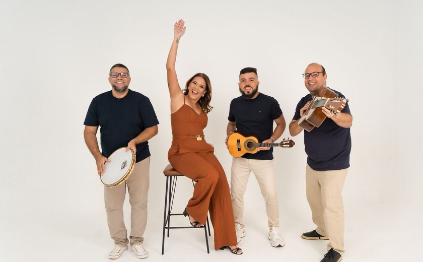 Grupo Cai Dentro celebra 15 anos com roda de samba no Espaço Armazém