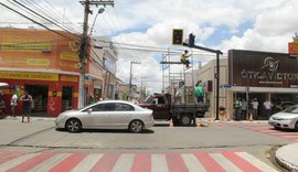 Prefeitura prioriza mobilidade urbana e reinstala semáforo no Centro