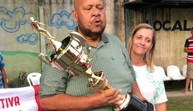 Poeta alagoano se emociona com homenagens recebidas durante as festividades de sua terra natal