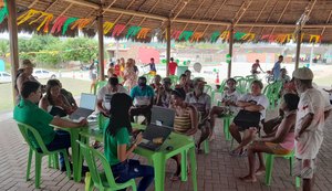 Comunidade Muquém recebe atendimento itinerante para inclusão na tarifa social de água e esgoto