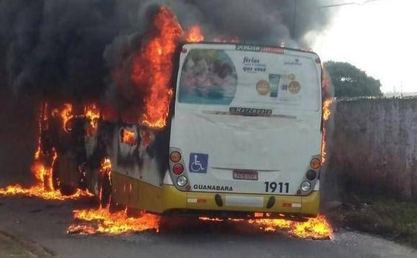 Depois de incêndio em coletivos, ônibus voltam a circular em Natal