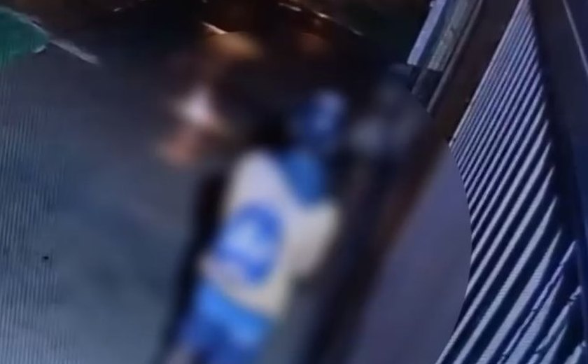 Vídeo: Oplit prende em flagrante suspeito de furtos de bicicleta em Maceió
