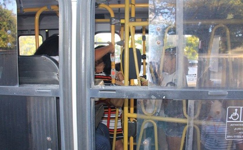 Maceió: lei que proíbe catraca alta em ônibus não é cumprida