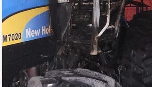 Estabelecimento comercial pega fogo em Maceió