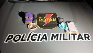 Rotam apreende quase meio quilo de drogas dentro de geladeira no Tabuleiro