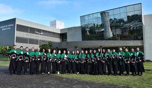 Medicina Arapiraca realiza primeira colação de grau presencial do curso