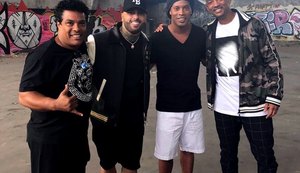 Clipe oficial da Copa é lançado com participação de Willian e Ronaldinho Gaúcho