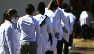 População médica no país cresce, mas distribuição concentra profissionais nos grandes centros