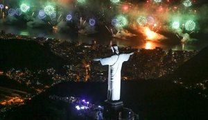 Festa da virada em Copacabana reuniu 2,4 milhões de pessoas