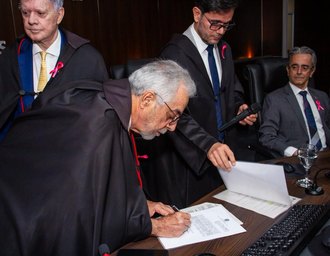 Des. Alcides Gusmão toma posse como presidente do TRE-AL