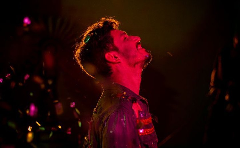 Amapaense João Amorim expressa melancolia do carnaval pandêmico no clipe de “Deusa”