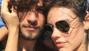 É menina! Primeiro bebê de Chay Suede e Laura Neiva tem sexo revelado