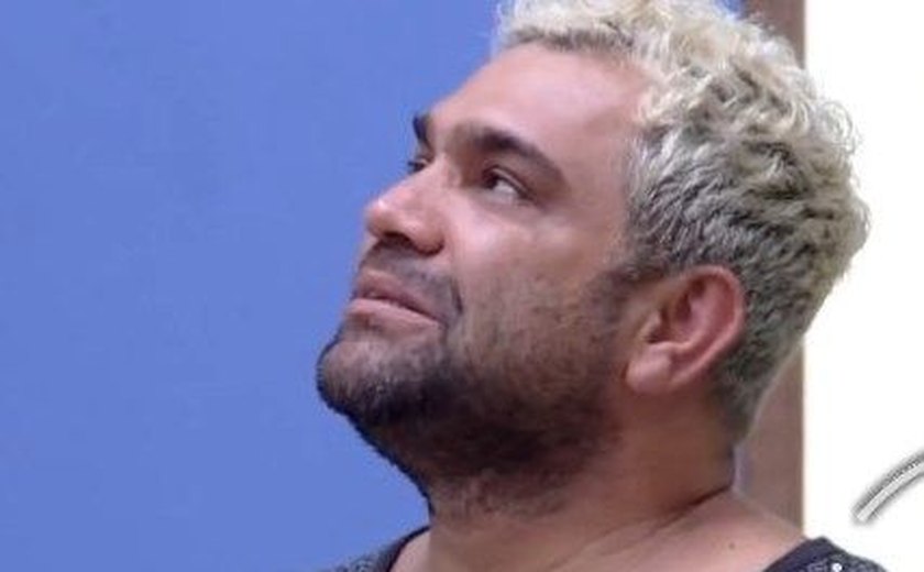 Ex-Pânico e Fazenda 10 é internado após assumir vício em drogas