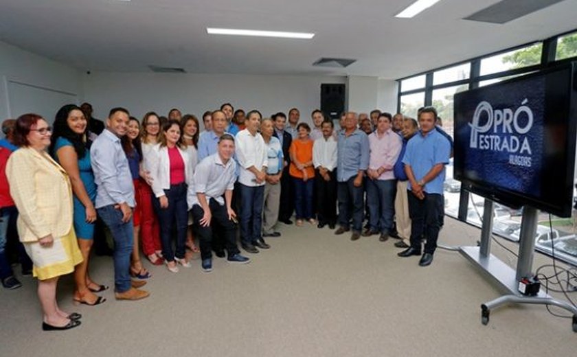 Obras do Pró-Estrada garantem mobilidade ao povo de Coqueiro Seco, diz governo