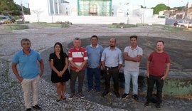 Moradores de bairros afetados por afundamento temem tragédia na região