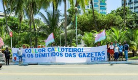 Empregados demitidos fazem protesto ‘Collor Caloteiro nunca mais’