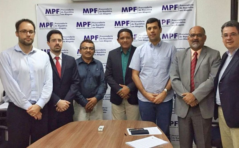 MPF firma acordo e 6 municípios de Sertão e Agreste vão aplicar Fundef na educação