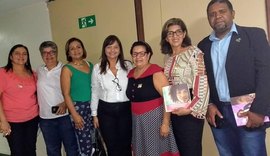 Deputada Alice Portugal recebe representantes da enfermagem em Brasília