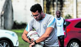 Alberto Valentim acredita que o CSA vai evoluir nos próximos jogos