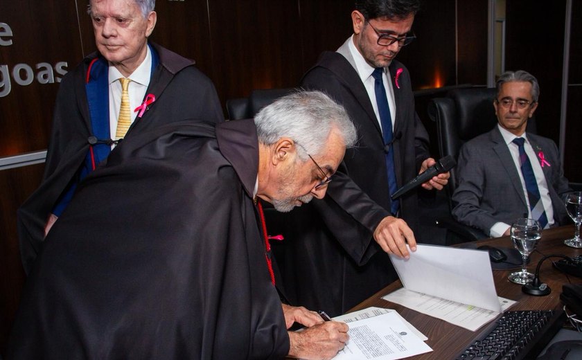 Desembargador Alcides Gusmão toma posse como presidente do TRE/AL