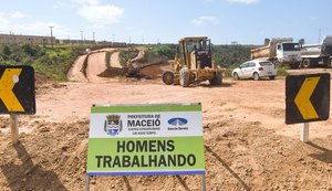Prefeito Rui Palmeira vistoria andamento das obras da Ecovia Norte