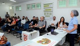 Sesau capacita técnicos de 21 municípios sobre tratamento de fumantes