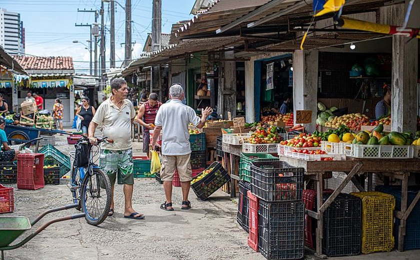 Confira horário de funcionamento de mercados e feiras no domingo de eleição