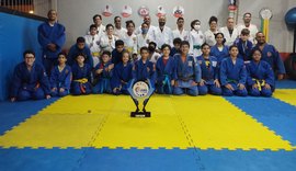 Atletas da Associação dos Faixas Pretas conquistam dezenas de medalhas em competições