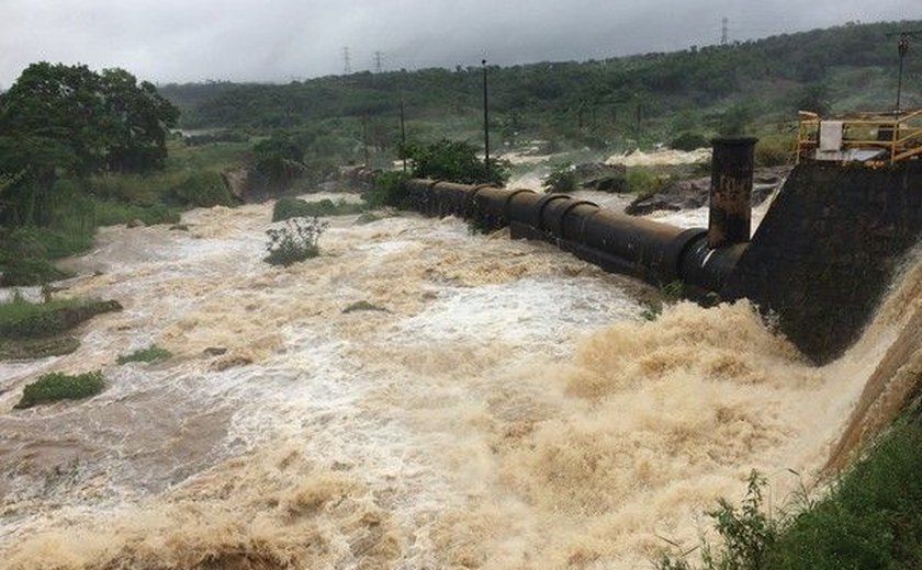 Chuvas: Defesa Civil e Bombeiros monitoram elevação de rios e lagoas