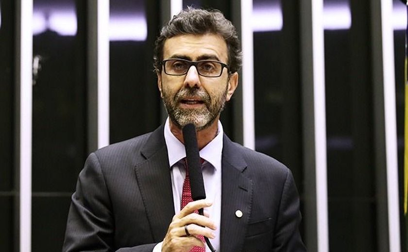 “O delegado Fábio Costa está no lugar errado e no partido errado”, diz Marcelo Freixo