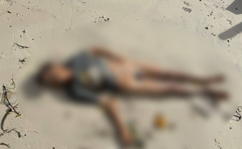 Homem é morto na faixa de areia da Praia da Avenida com objeto perfurocortante