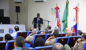 Coronel Coutinho ministra palestra na aula inaugural em curso superior de polícia
