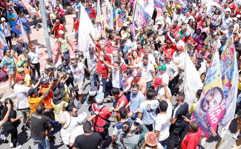 Paulo lota orla e mostra que campanha segue crescendo