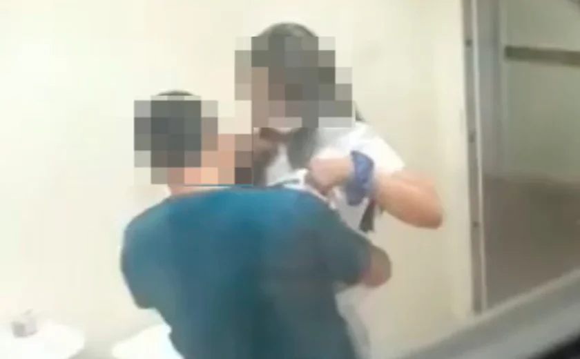 Médico e estagiária de enfermagem são flagrados fazendo sexo dentro de UPA em Manaus