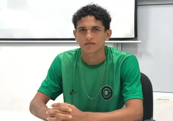 Jogador de futebol é esfaqueado durante discussão com dirigente no interior de Alagoas