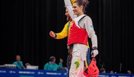 Maria Clara Pacheco é ouro no taekwondo