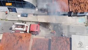 Corpo de Bombeiros é acionado para conter incêndio em residência no Vergel do Lago