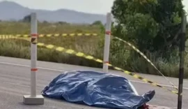 Homem morre ao cair de moto e ser atropelado por carreta na BR-101, em São Sebastião