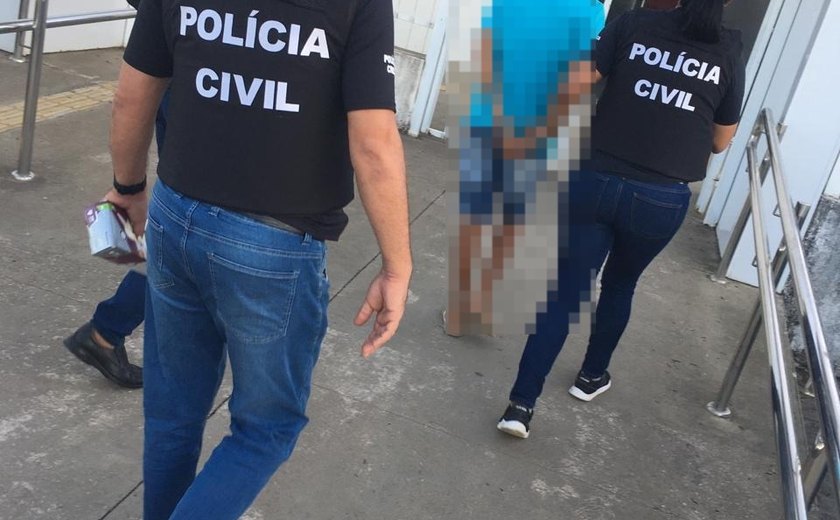 Pol Cia Prende Acusado De Tr Fico E Aprende Arma E Droga Em Col Nia De