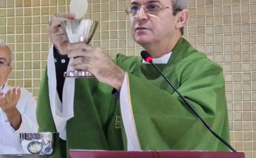 Arquidiocese retira defesa e processa padre