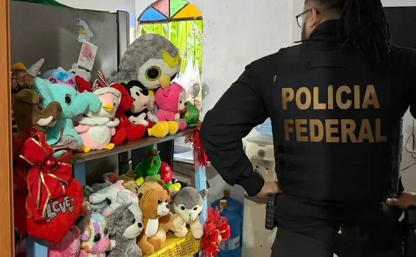 Professor é alvo de operação de combate à pedofilia em Alagoas