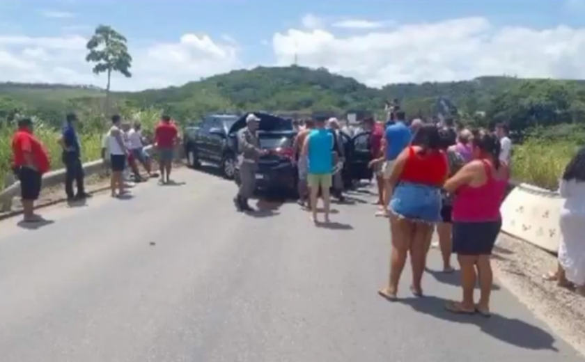 Acidente deixa quatro feridos na Cachoeira do Meirim, no Benedito Bentes