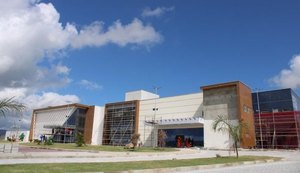 Hospital Regional da Mata será entregue para atendimento geral, afirma Renan Filho