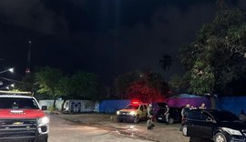 Polícia Militar recupera dois veículos no bairro do Poço, em Maceió