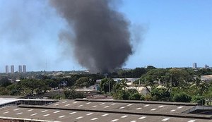 Incêndio atinge sete ônibus na parte alta de Maceió